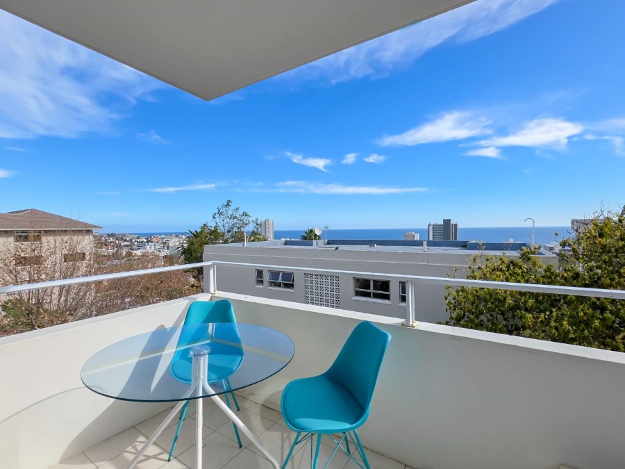 To Let 2 Bedroom Property for Rent in Sea Point Western Cape